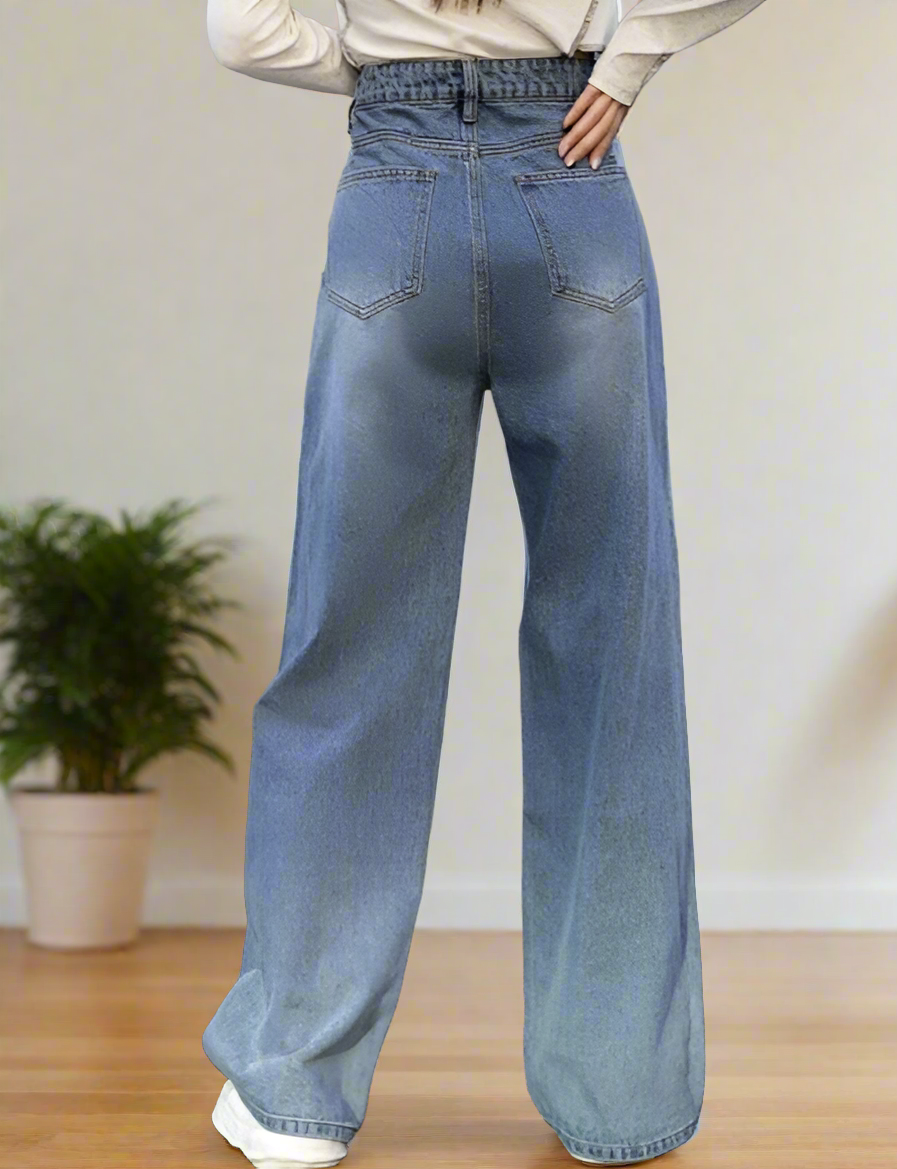 (Copy) Classic High-Waisted Light Blue Jeans Luubeezer